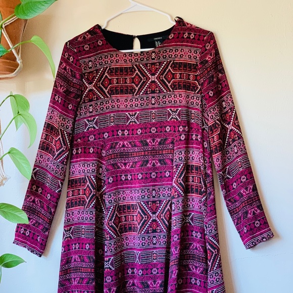 Asymmetrical Pattern Dress - Picture 4 of 9